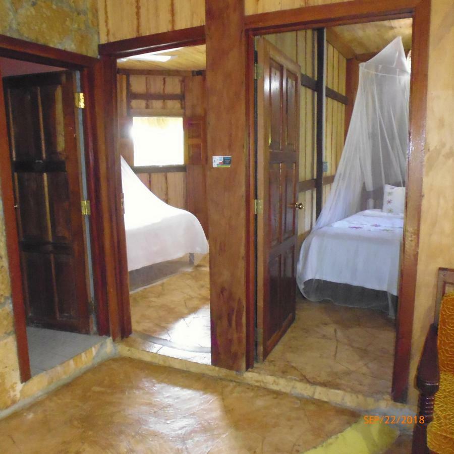 Hotel Nueva Alianza Frontera Corozal Luaran gambar